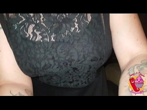 ❤️ خواهر ناتنی شلخته به او یک دم دستی و اسپانیایی می دهد ❤️❌ لعنتی در fa.pornpicslove.ru ❤